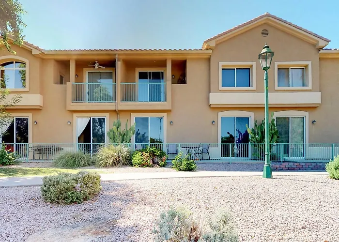 Superstition Springs Holiday home *
